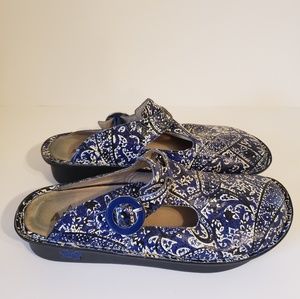 Alegria blue & white DON-516 clogs sz 41 11